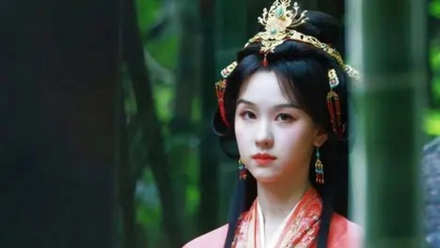看开!港女星公开罕见病儿子被咒有报应,因过往经历致形象插水