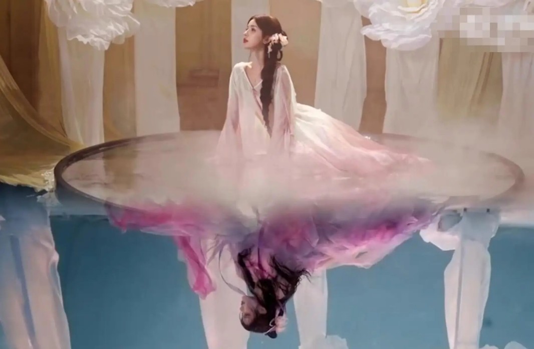 变幻中，见文淇｜赏色