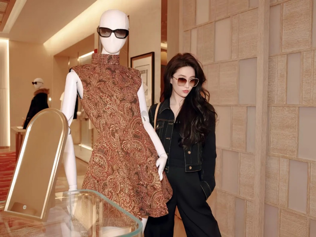 李嘉诚巴拿马港口“鸡飞蛋打”：地缘政治下的商业困局